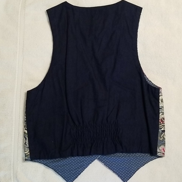 2 handmade vests - Picture 6 of 11